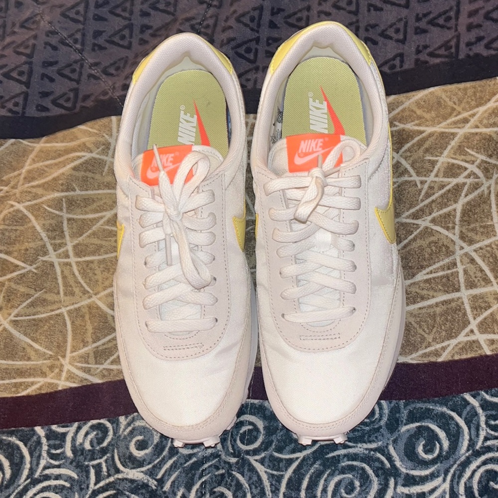 Wmns Daybreak Pale Ivory Light Citron